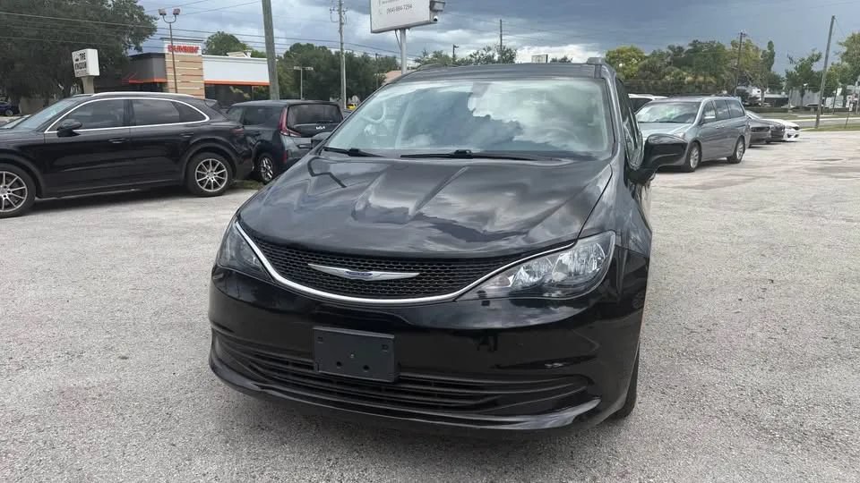 Used 2020 Chrysler Voyager Lxi