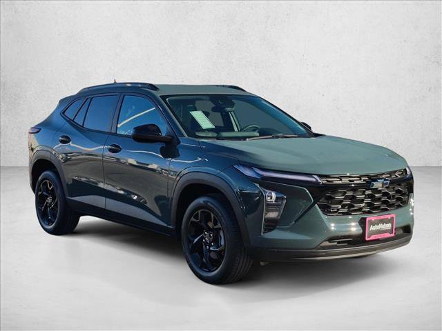 New 2026 Chevrolet Trax LT w/ Midnight Edition FWD image 7