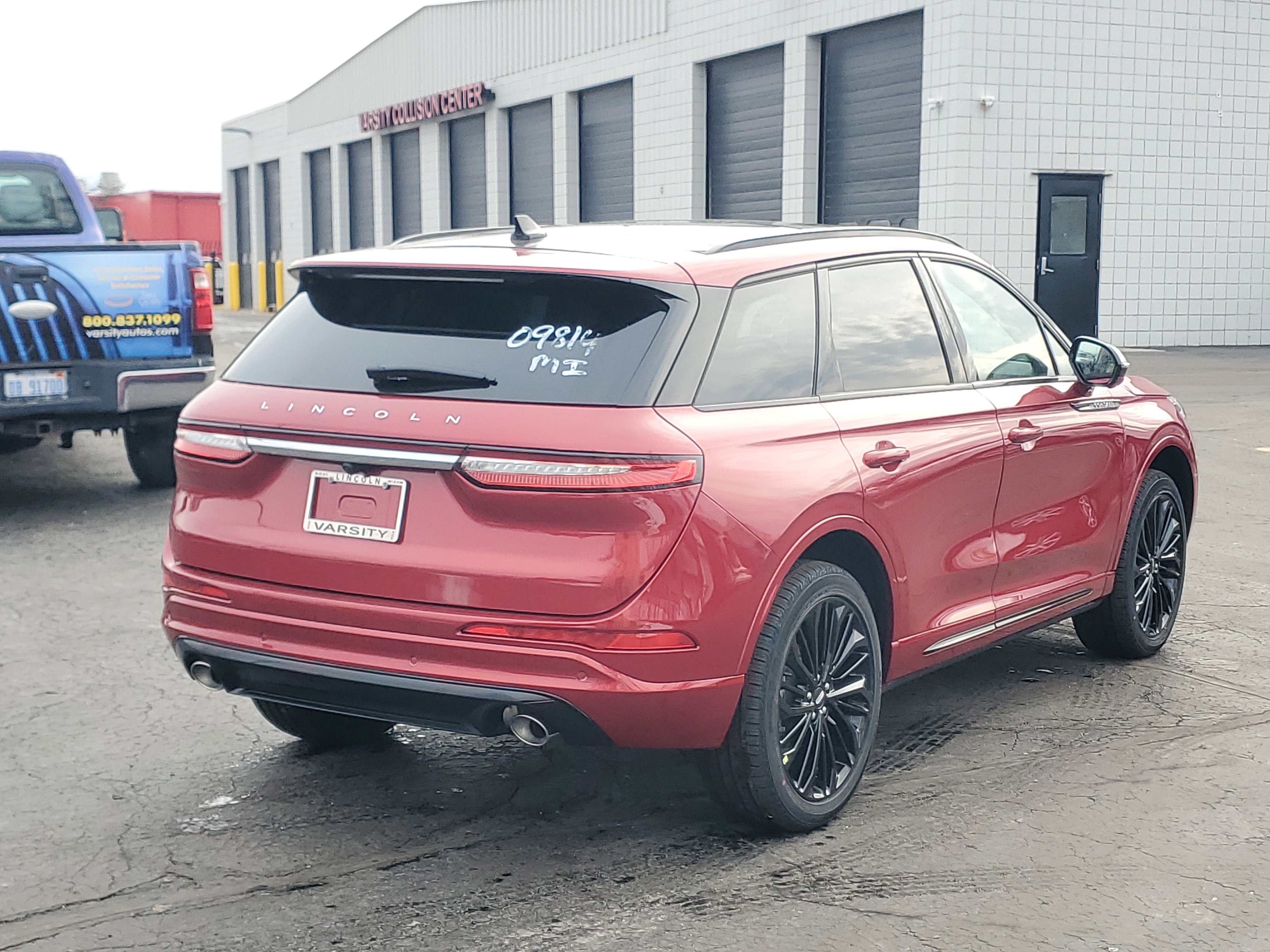 New 2026 Lincoln Corsair Premiere image 4