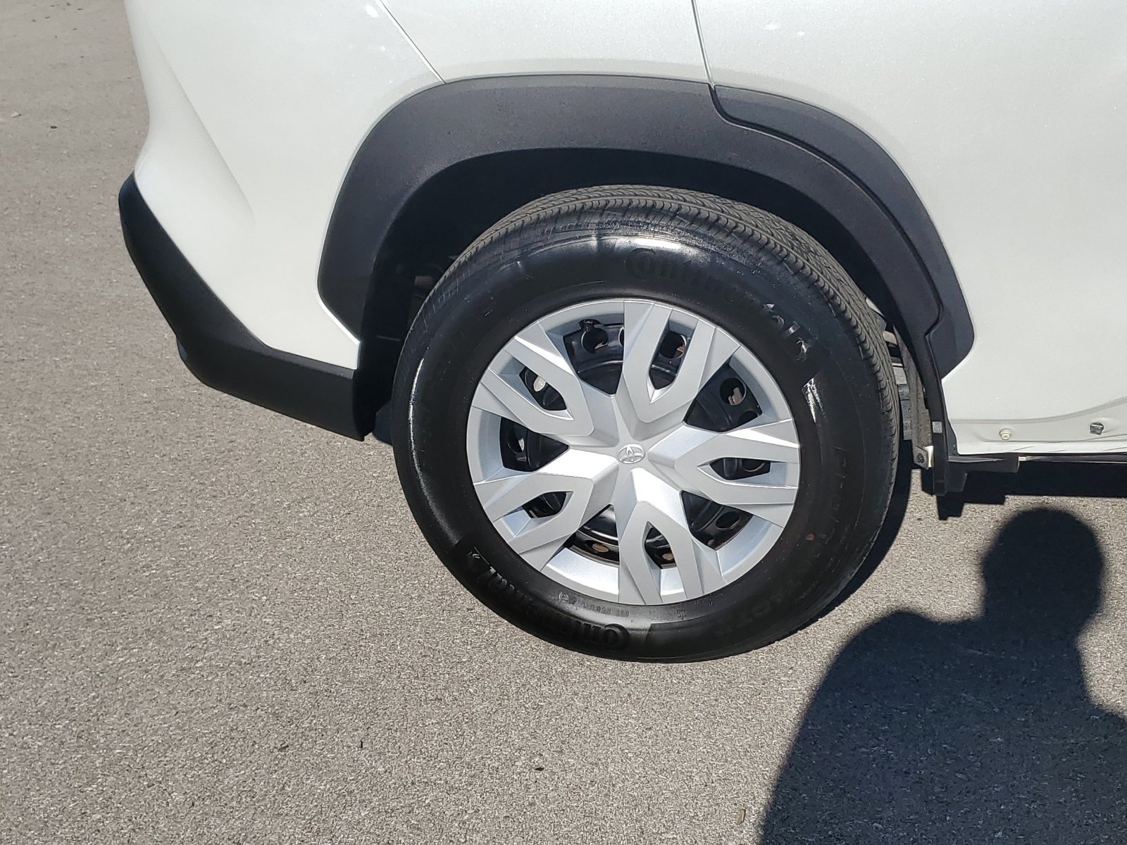 Used 2023 Toyota Corolla Cross L AWD/4WD image 5