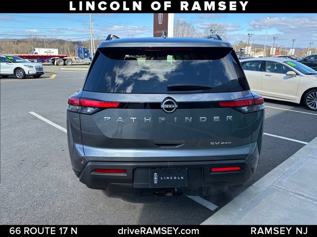 Used 2022 Nissan Pathfinder SV w/ SV Premium Package AWD/4WD image 4