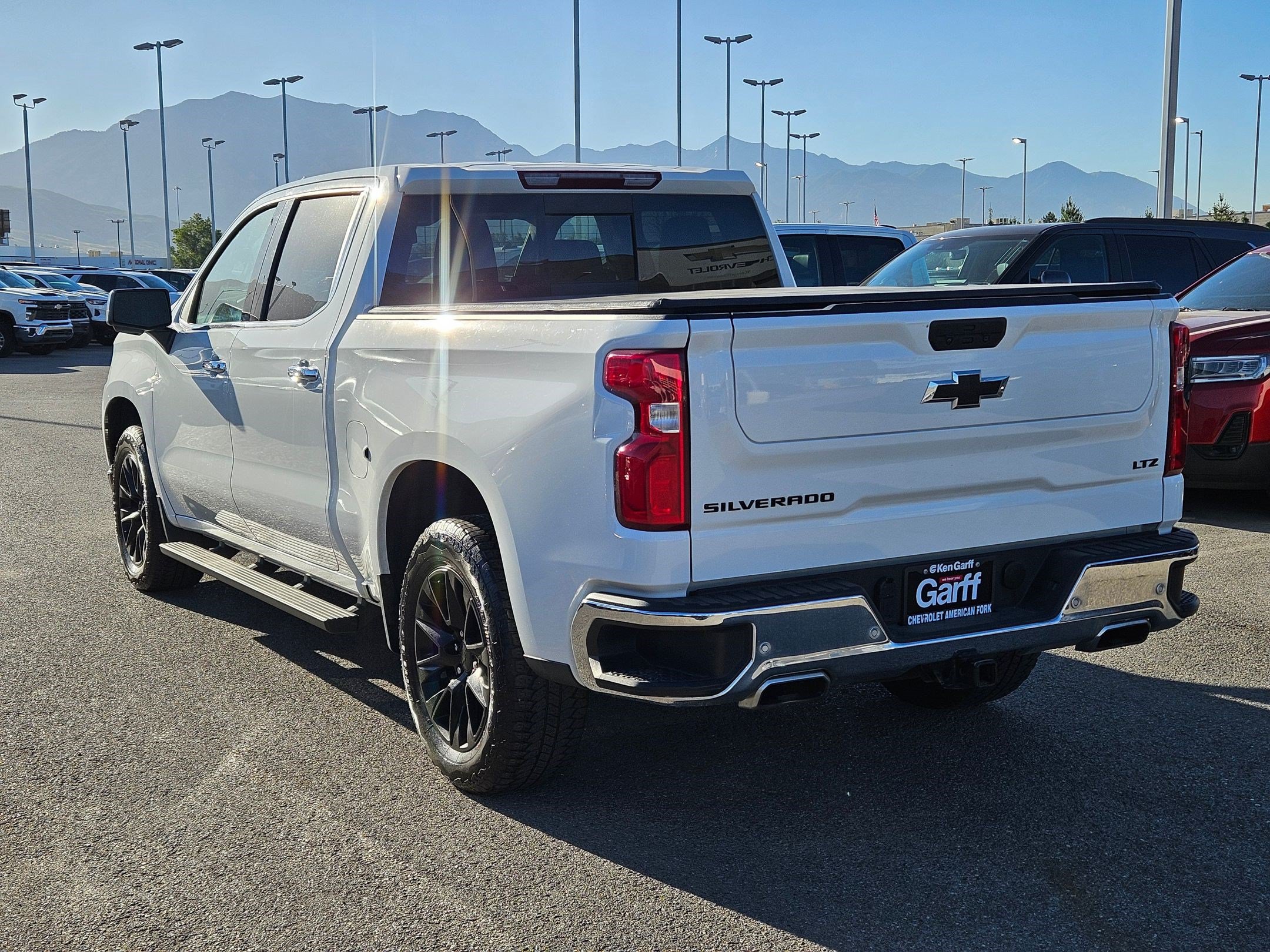 Used 2021 Chevrolet Silverado 1500 LTZ w/ Z71 Off-Road Package AWD/4WD image 5