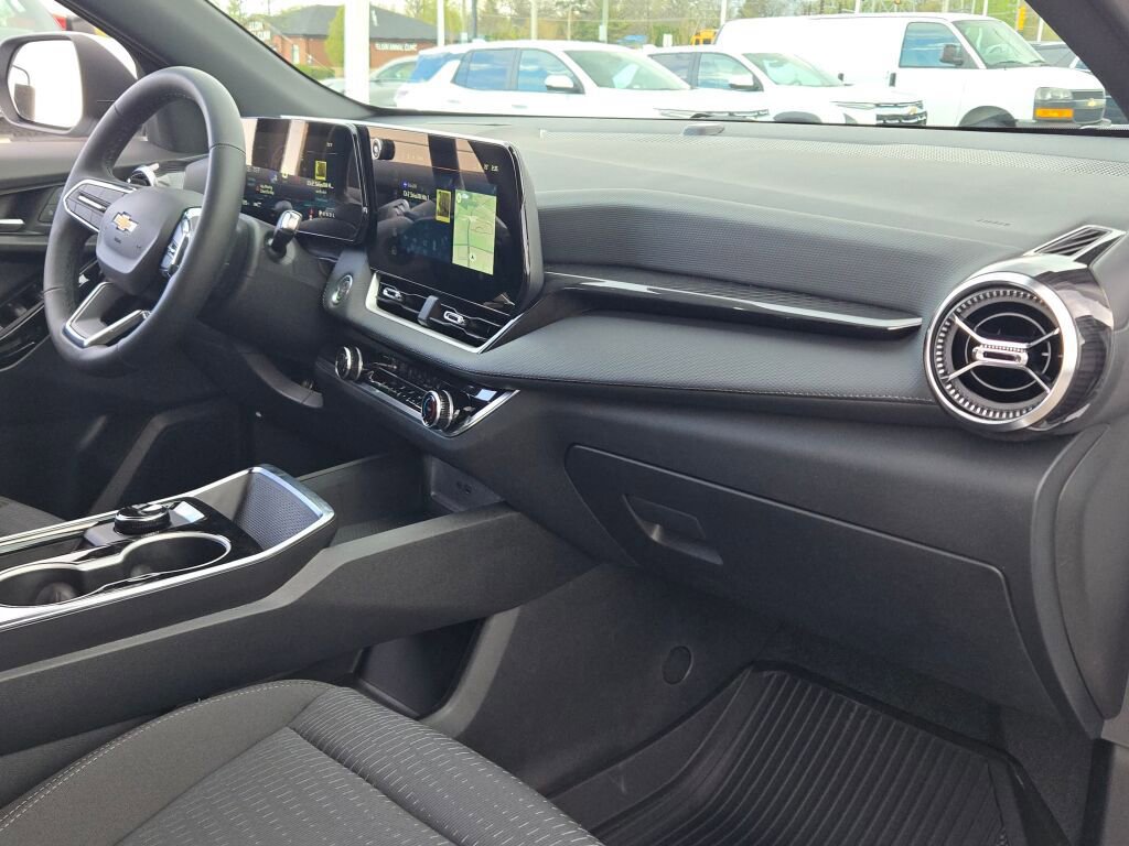 New 2026 Chevrolet Equinox LT w/ Safety and Technology Package AWD/4WD image 7