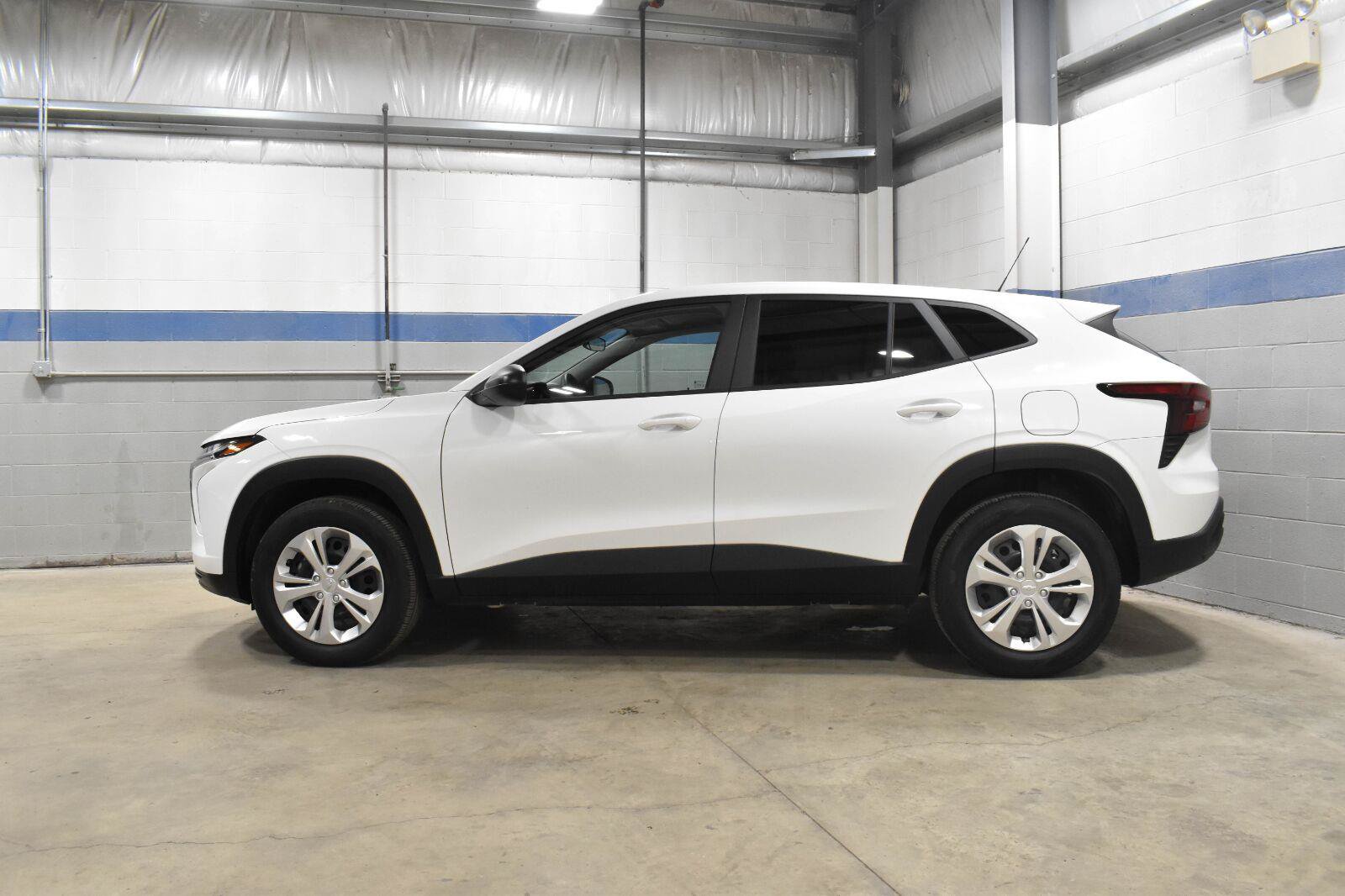 Used 2026 Chevrolet Trax LS w/ Driver Confidence Package FWD image 20