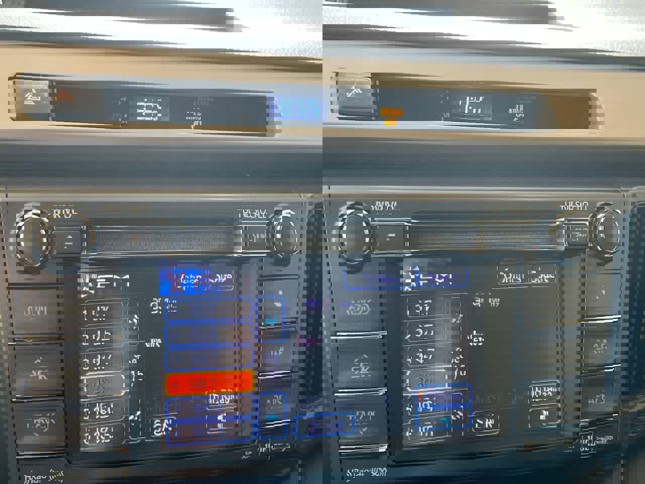 Used 2013 Toyota RAV4 Limited image 16