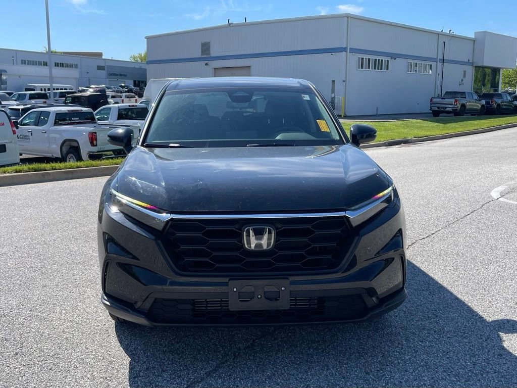 Used 2025 Honda CR-V LX image 2