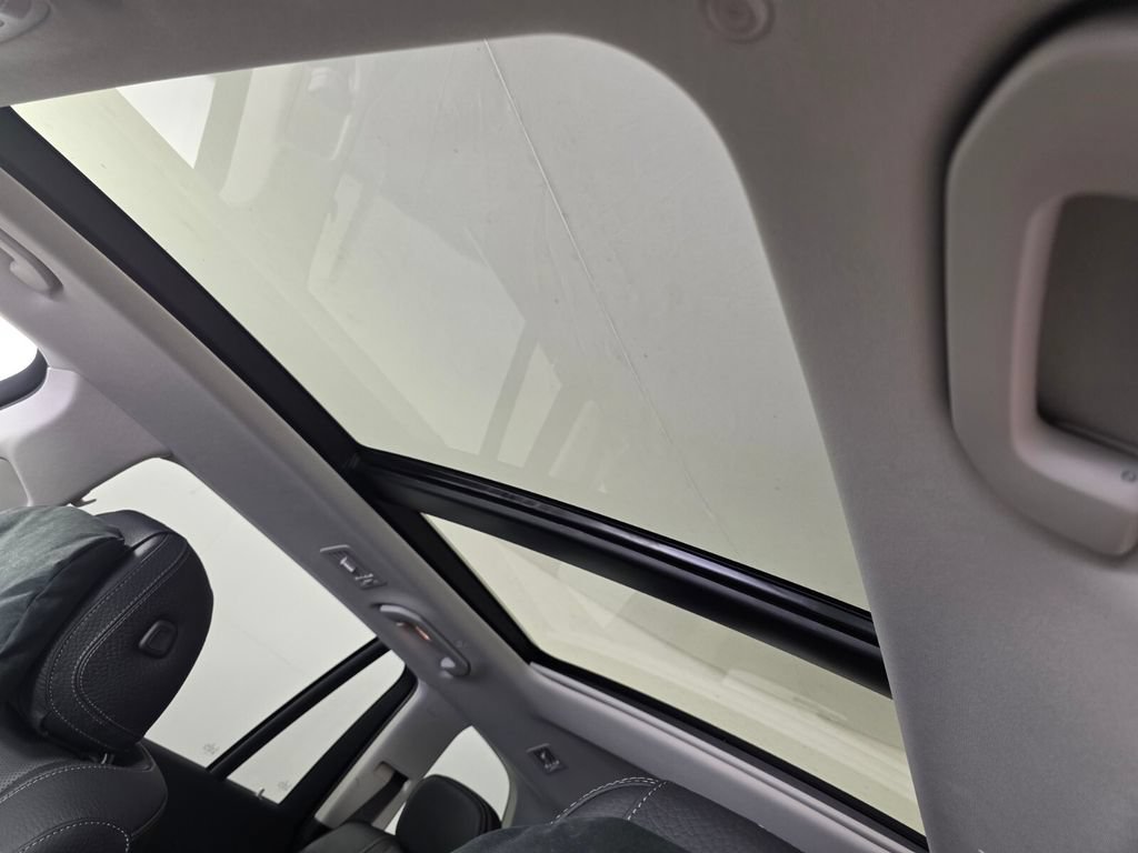New 2026 Mercedes-Benz GLS 450 4MATIC image 9