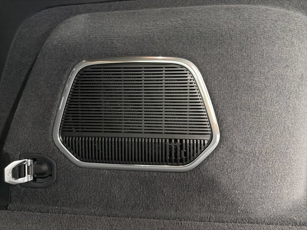 New 2026 Jeep Grand Cherokee Summit AWD/4WD image 8