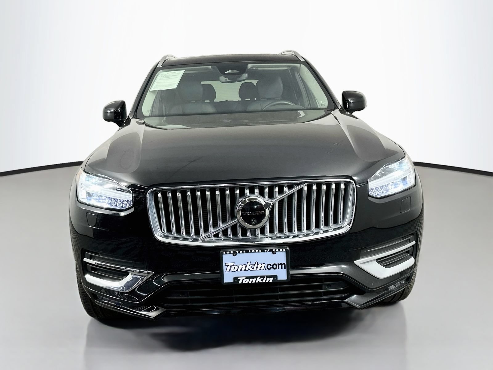Used 2025 Volvo XC90 B6 Plus w/ Protection Package Premier AWD/4WD image 2