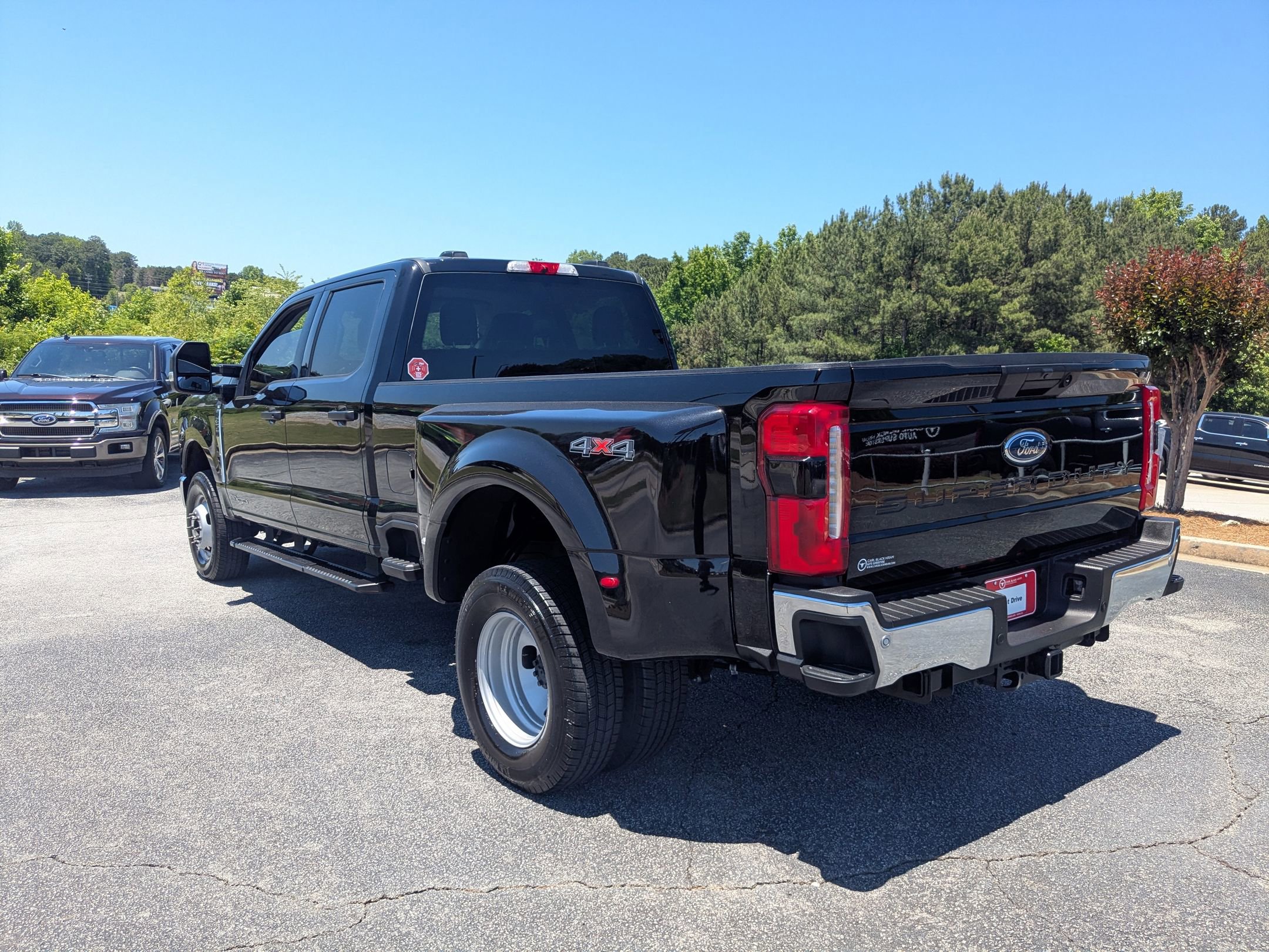 Used 2025 Ford F350 XLT w/ 360-Degree Camera Package AWD/4WD image 7