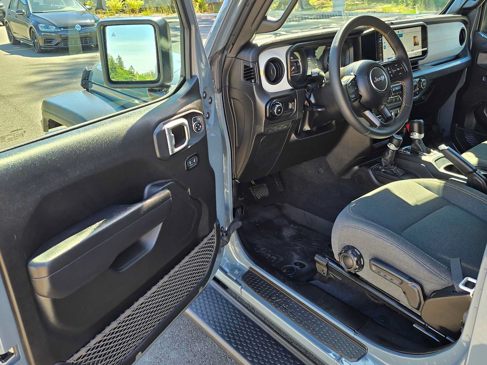 Used 2024 Jeep Wrangler Sport AWD/4WD image 18