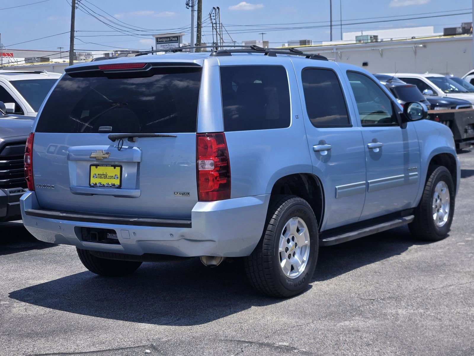 Used 2011 Chevrolet Tahoe LT w/ Luxury Package RWD image 8
