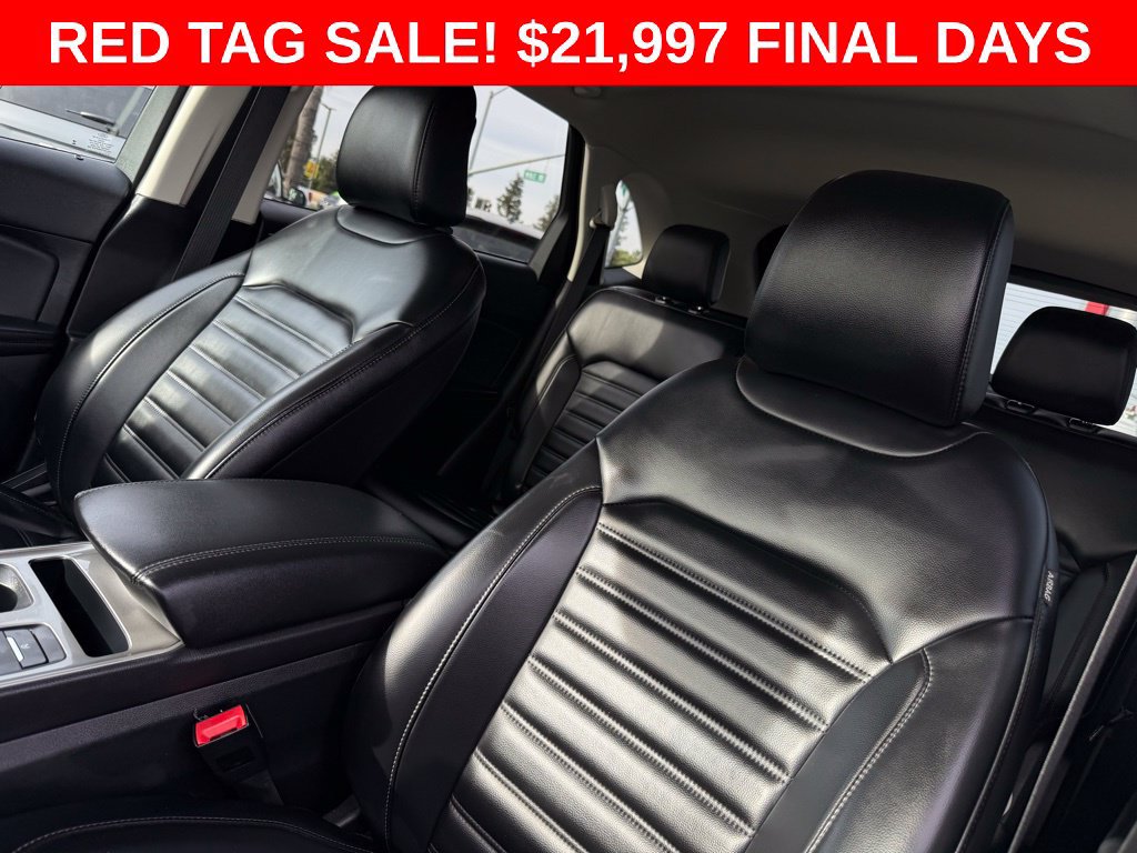 Used 2024 Ford Edge SEL AWD/4WD image 16