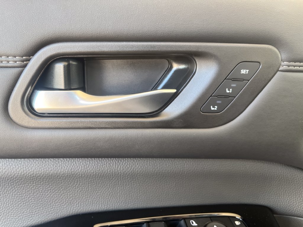 New 2026 Nissan Pathfinder Platinum AWD/4WD image 30