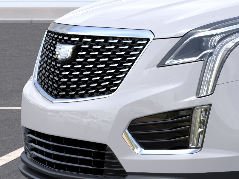 New 2025 Cadillac XT5 Luxury w/ LPO, Red Accent Package FWD image 13