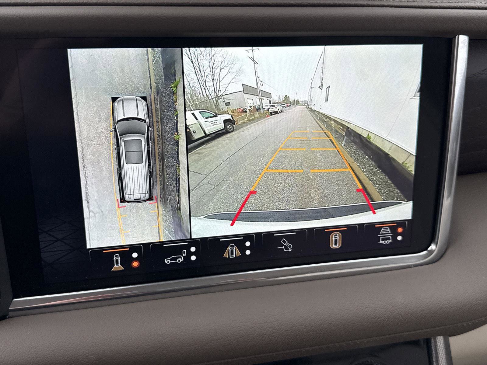 Used 2023 GMC Yukon XL Denali w/ Denali Reserve Package image 34