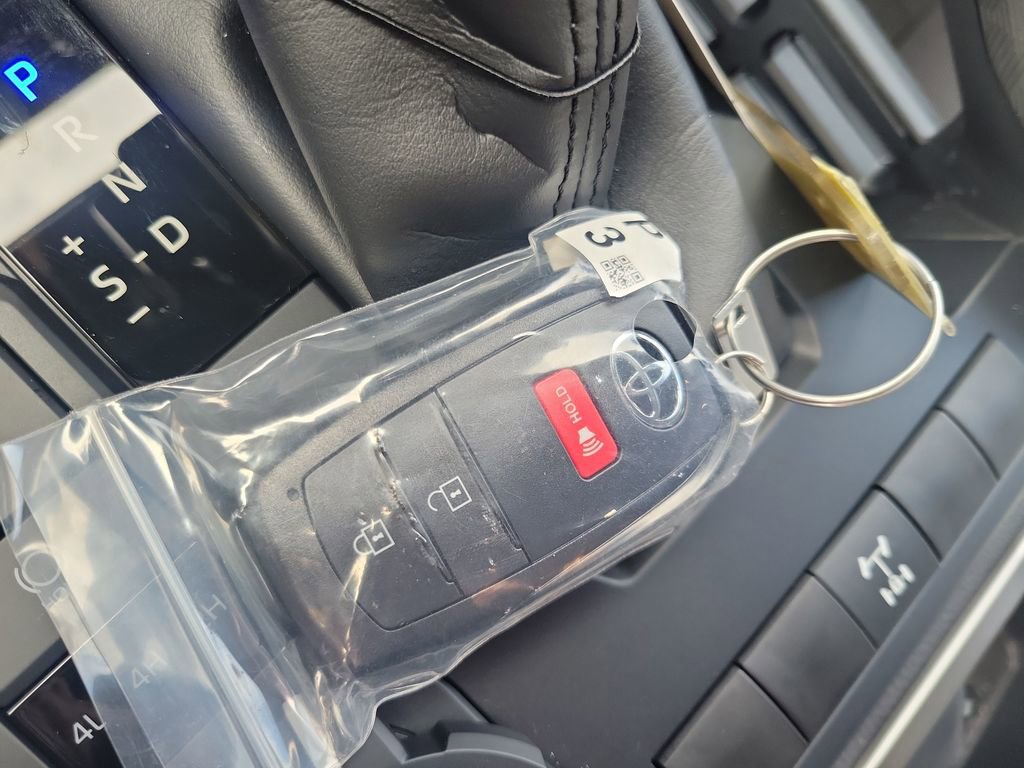 Certified 2025 Toyota Tacoma TRD Off-Road image 36