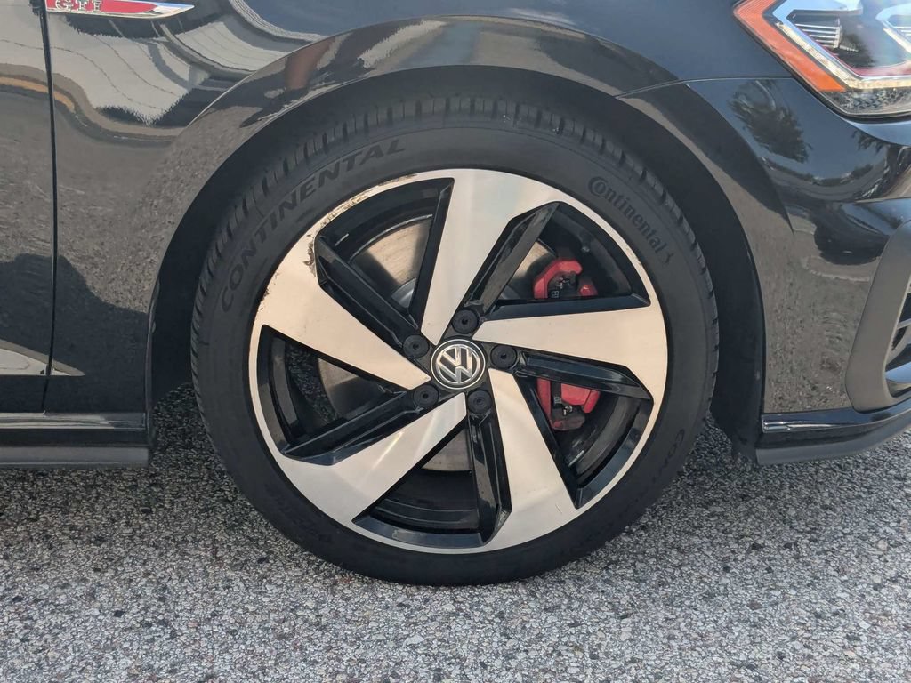 Used 2020 Volkswagen GTI SE FWD image 14