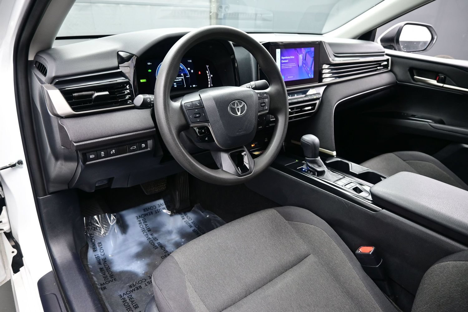 Used 2025 Toyota Camry LE FWD image 12
