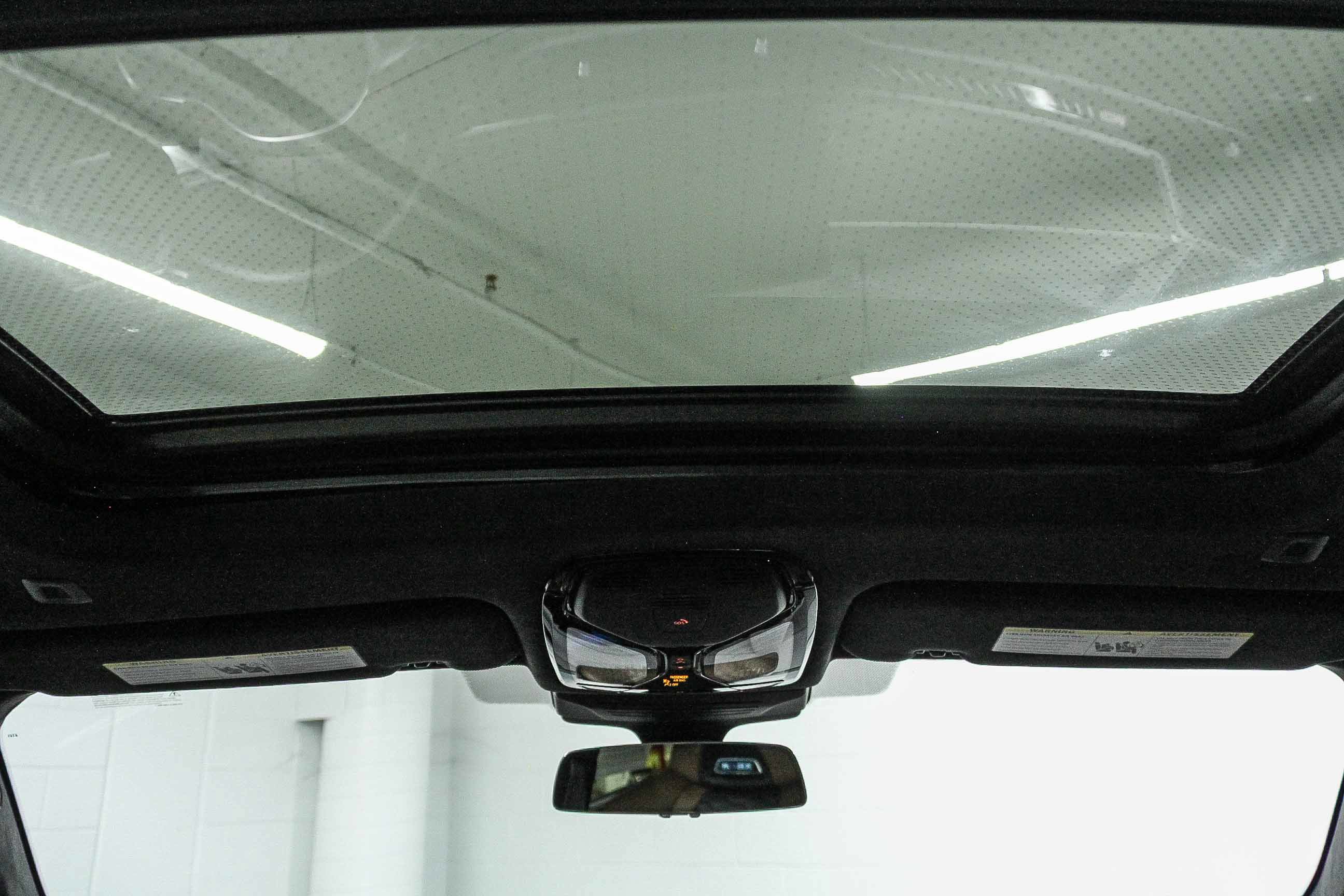 Used 2025 BMW X6 M Competition w/ Executive Package image 12