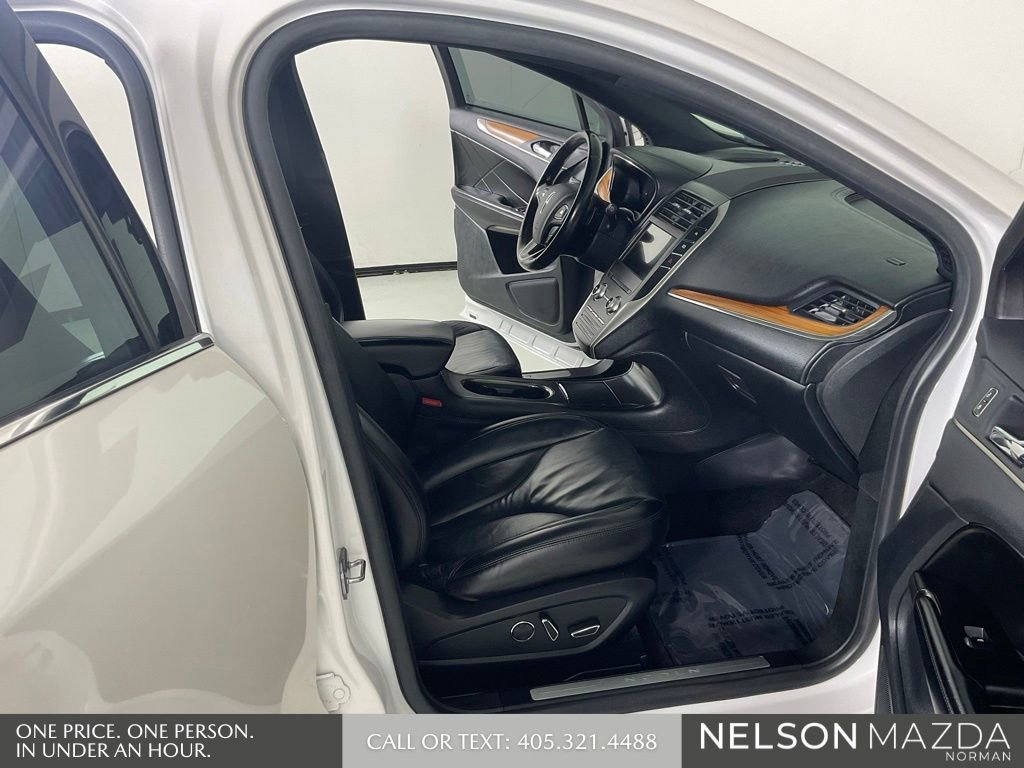 Used 2019 Lincoln MKC Select w/ Select Plus Package FWD image 14