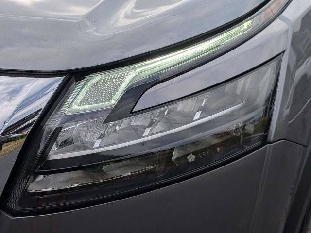 Certified 2025 Nissan Pathfinder SL AWD/4WD image 9