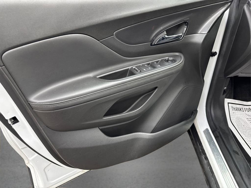 Used 2022 Buick Encore Preferred w/ Safety Package image 23