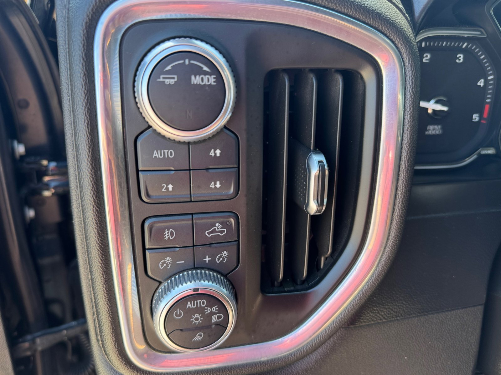 Used 2021 GMC Sierra 2500 Denali AWD/4WD image 26