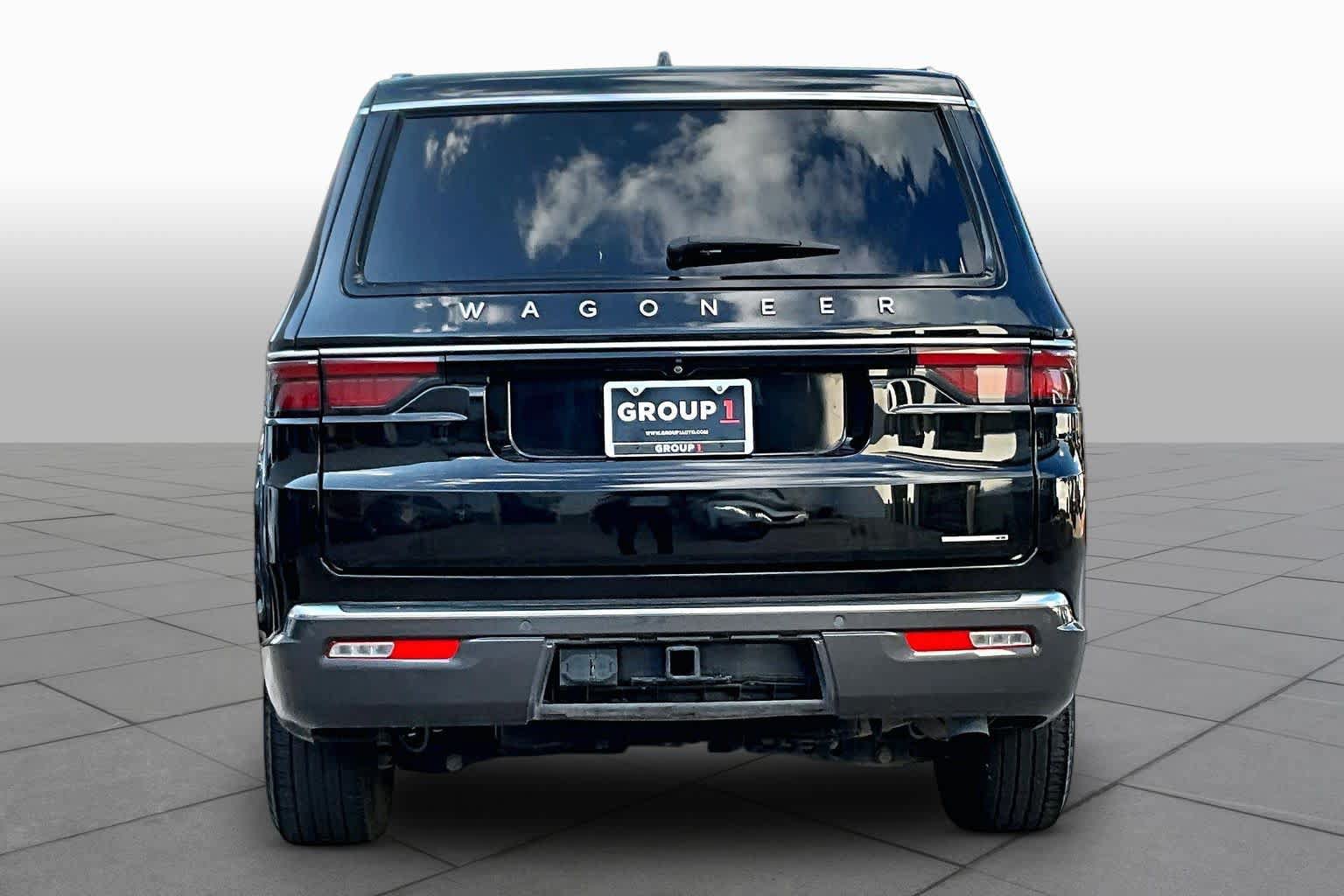 Used 2022 Jeep Wagoneer Series I w/ Convenience Group I RWD image 4