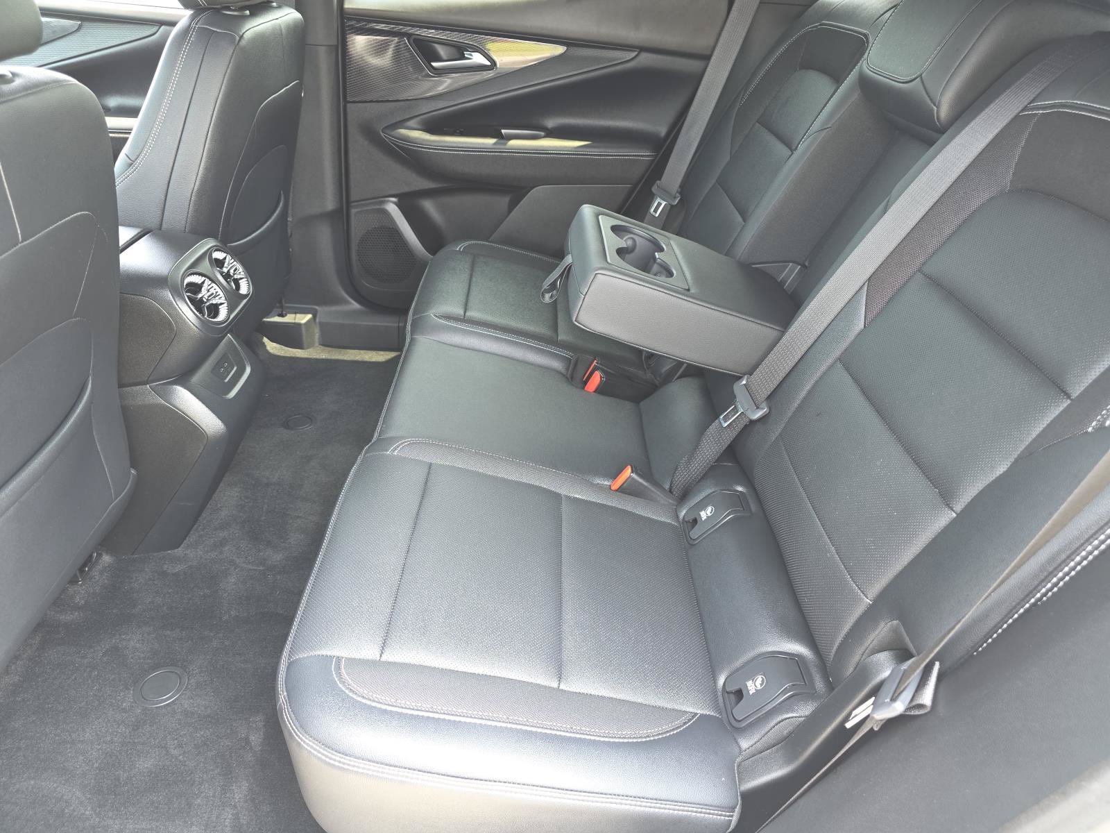 Used 2024 Chevrolet Blazer EV LT AWD/4WD image 20