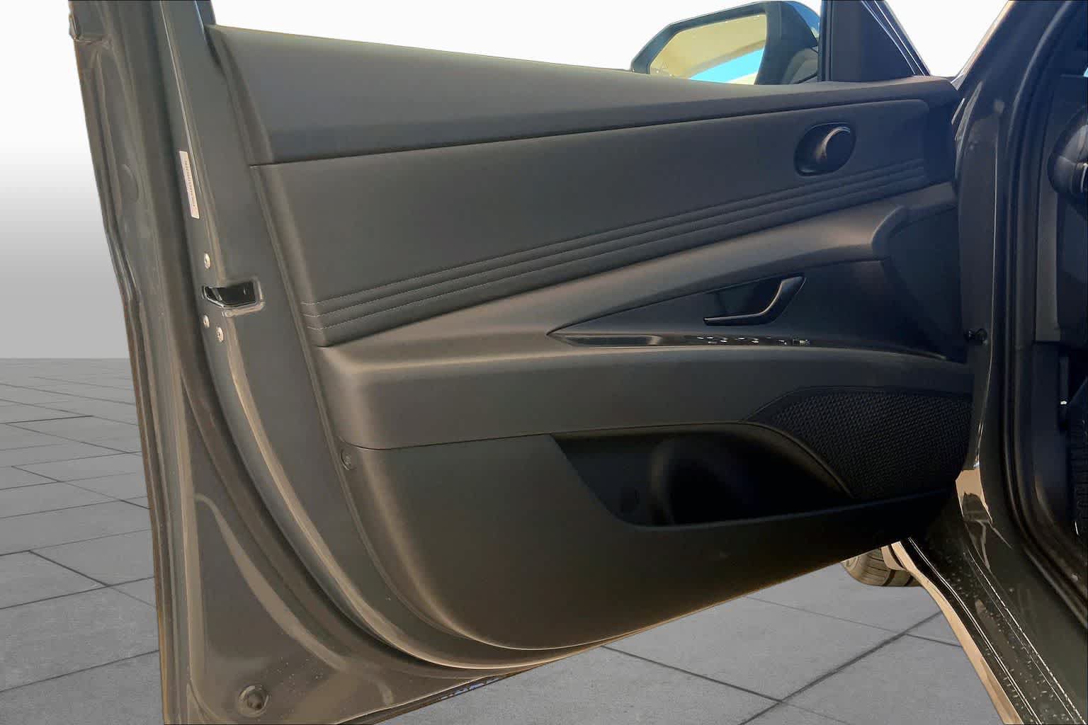New 2026 Hyundai Elantra SEL Sport FWD image 10