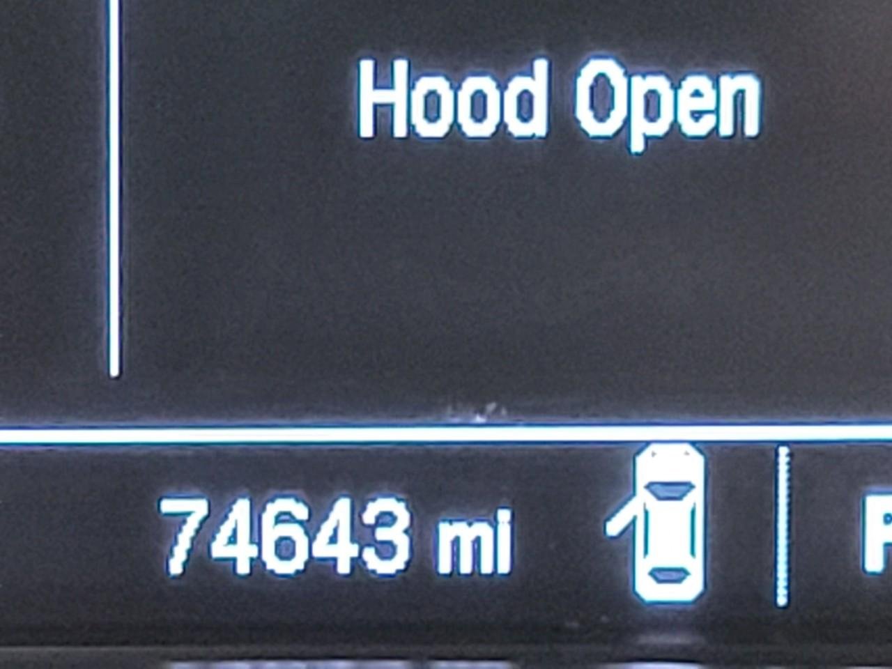 Used 2015 Chevrolet Colorado Z71 image 2