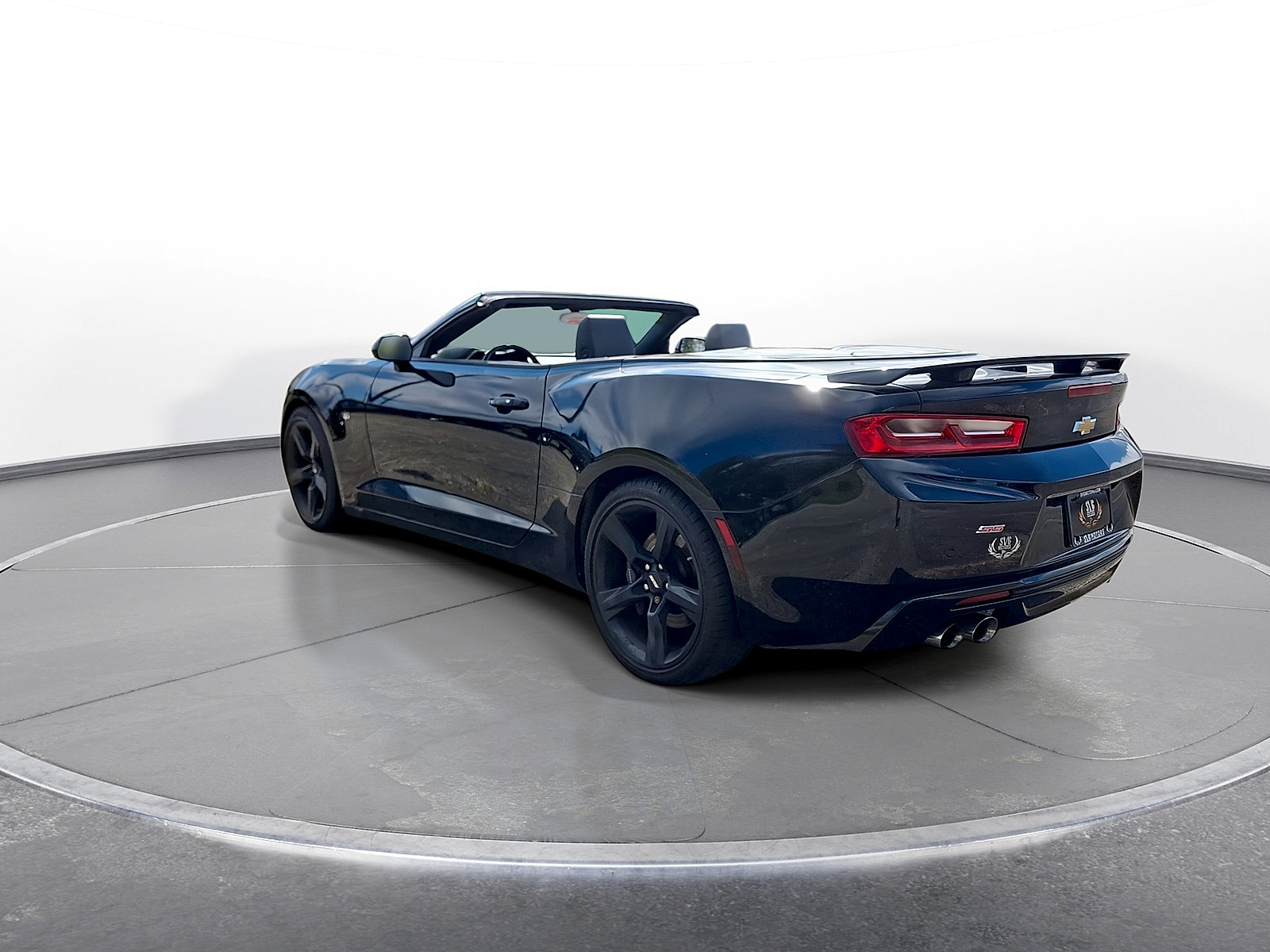 Used 2016 Chevrolet Camaro SS RWD image 6
