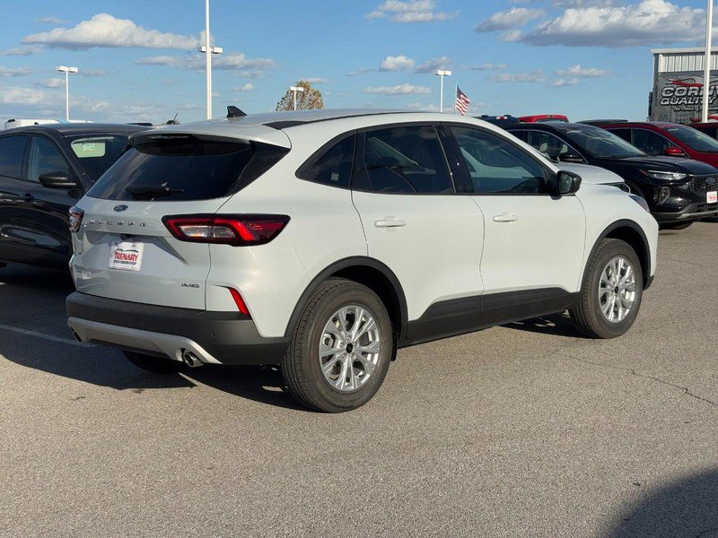 New 2026 Ford Escape Active w/ Active Premium Tech Pack image 3