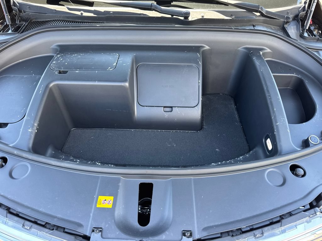 New 2027 VinFast VF 8 Eco AWD/4WD image 9
