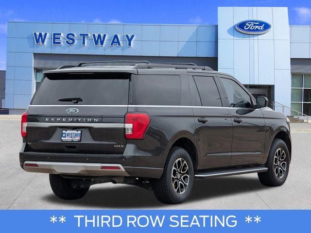 Used 2023 Ford Expedition Max XLT RWD image 3