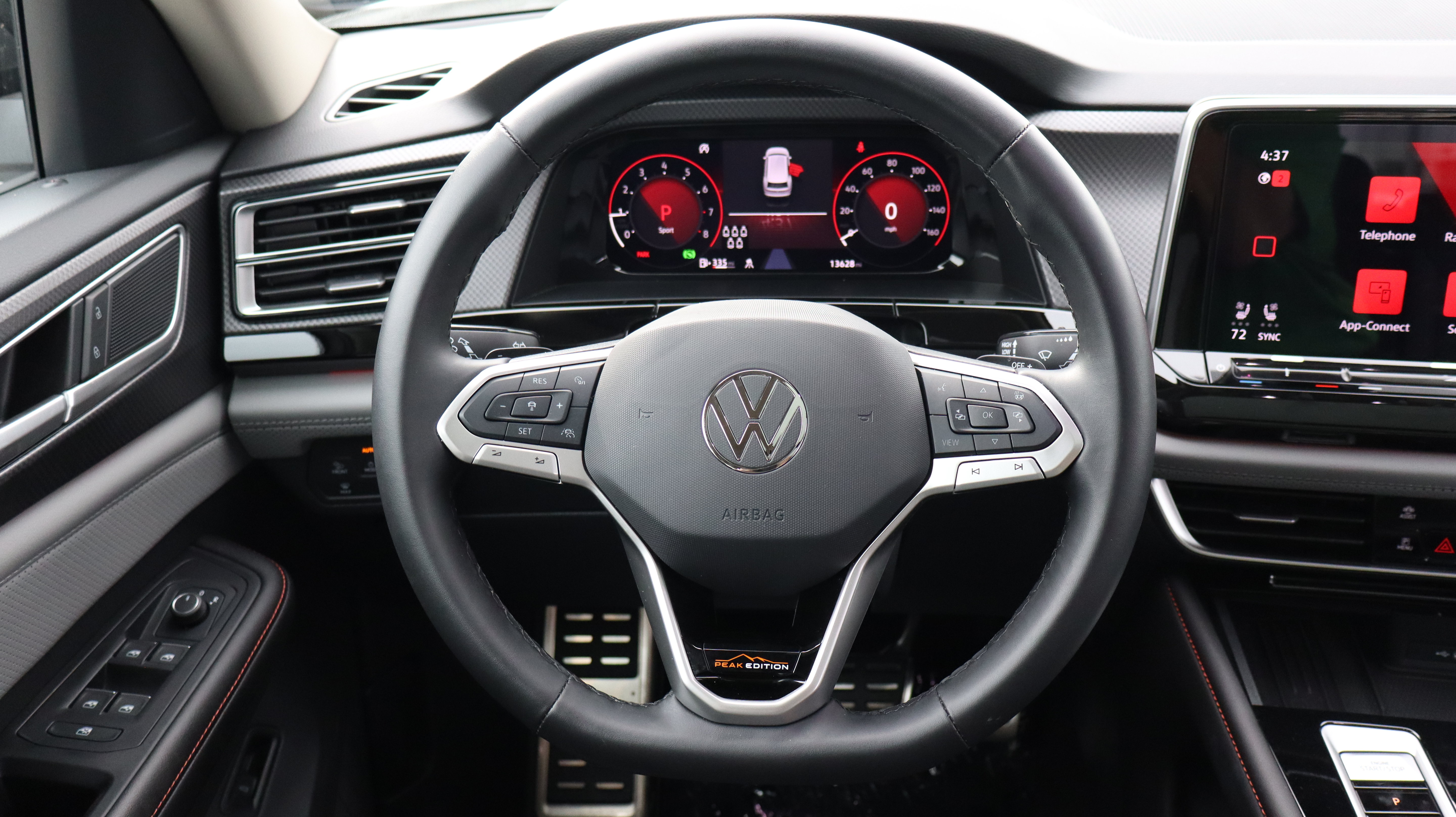 Used 2025 Volkswagen Atlas Peak Edition SE AWD/4WD image 12