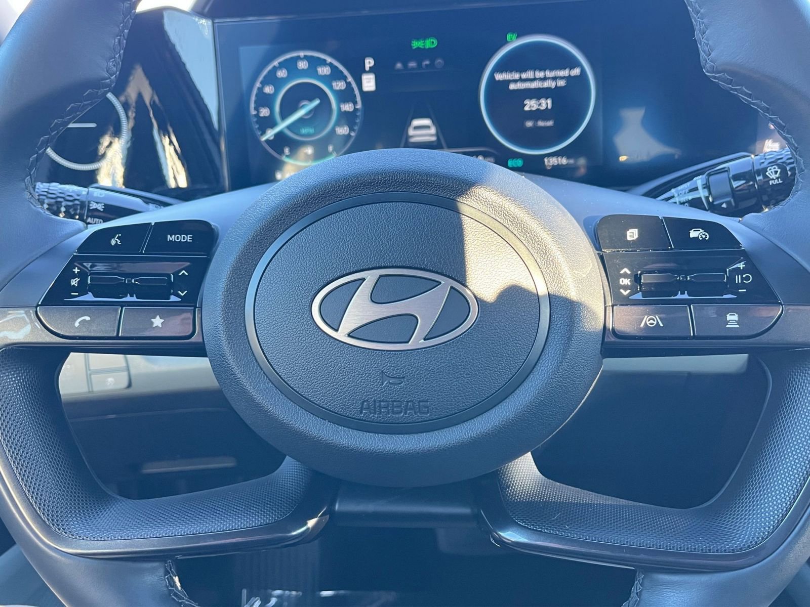 Used 2025 Hyundai Elantra Limited image 29