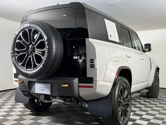 New 2026 Land Rover Defender 110 OCTA image 8