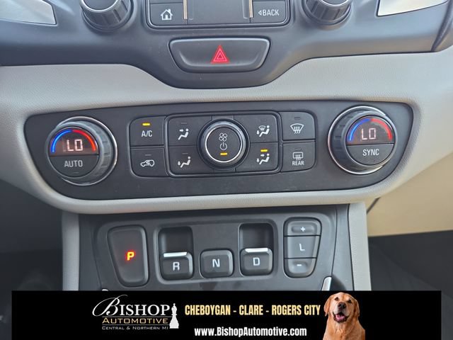 Used 2020 GMC Terrain SLT w/ Preferred Package AWD/4WD image 26