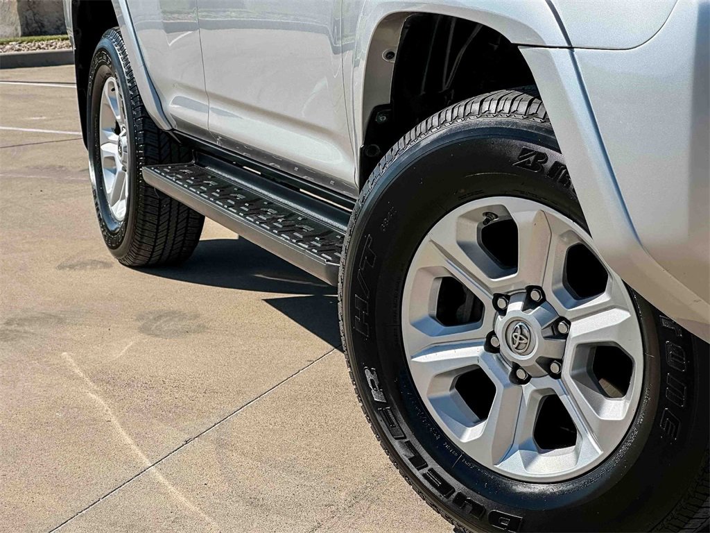 Used 2018 Toyota 4Runner SR5 Premium image 9