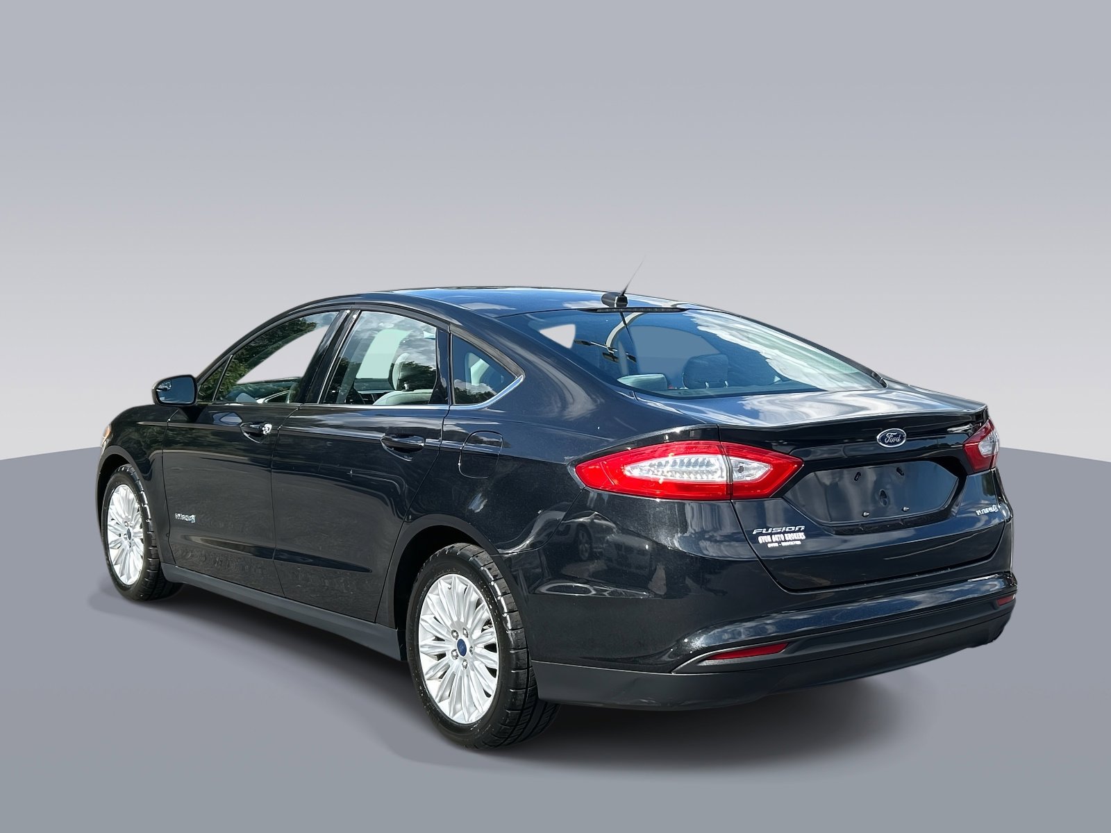 Used 2014 Ford Fusion S image 5