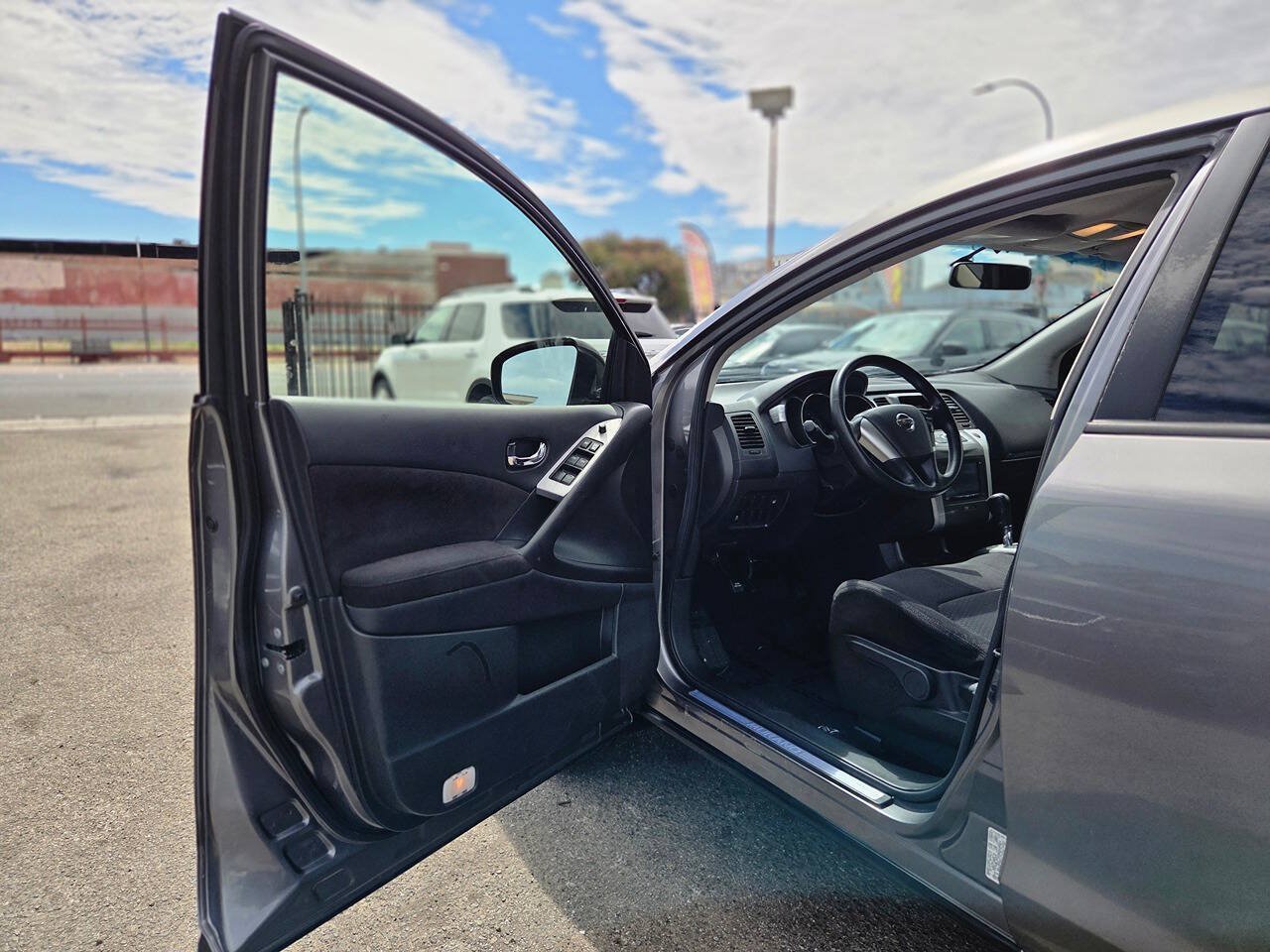 Used 2013 Nissan Murano S FWD image 30