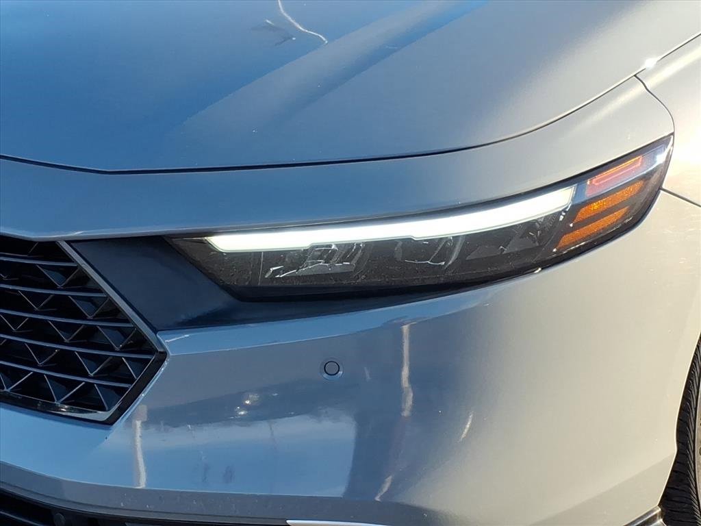 Used 2023 Honda Accord Touring image 8