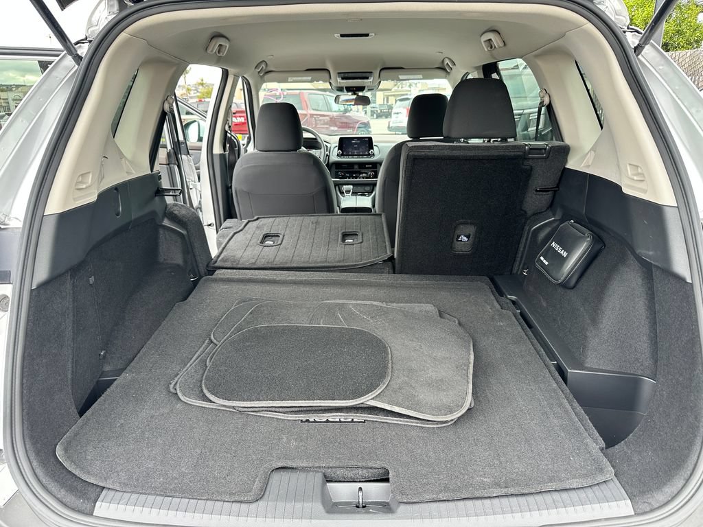 Used 2023 Nissan Rogue SV AWD/4WD image 18