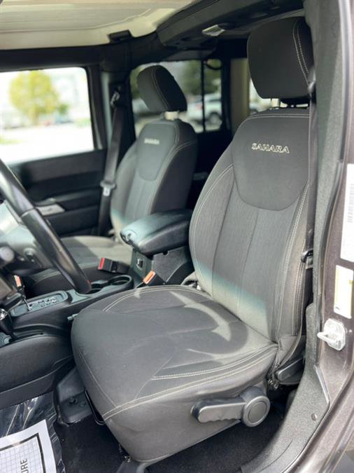 Used 2018 Jeep Wrangler Unlimited Sahara image 27