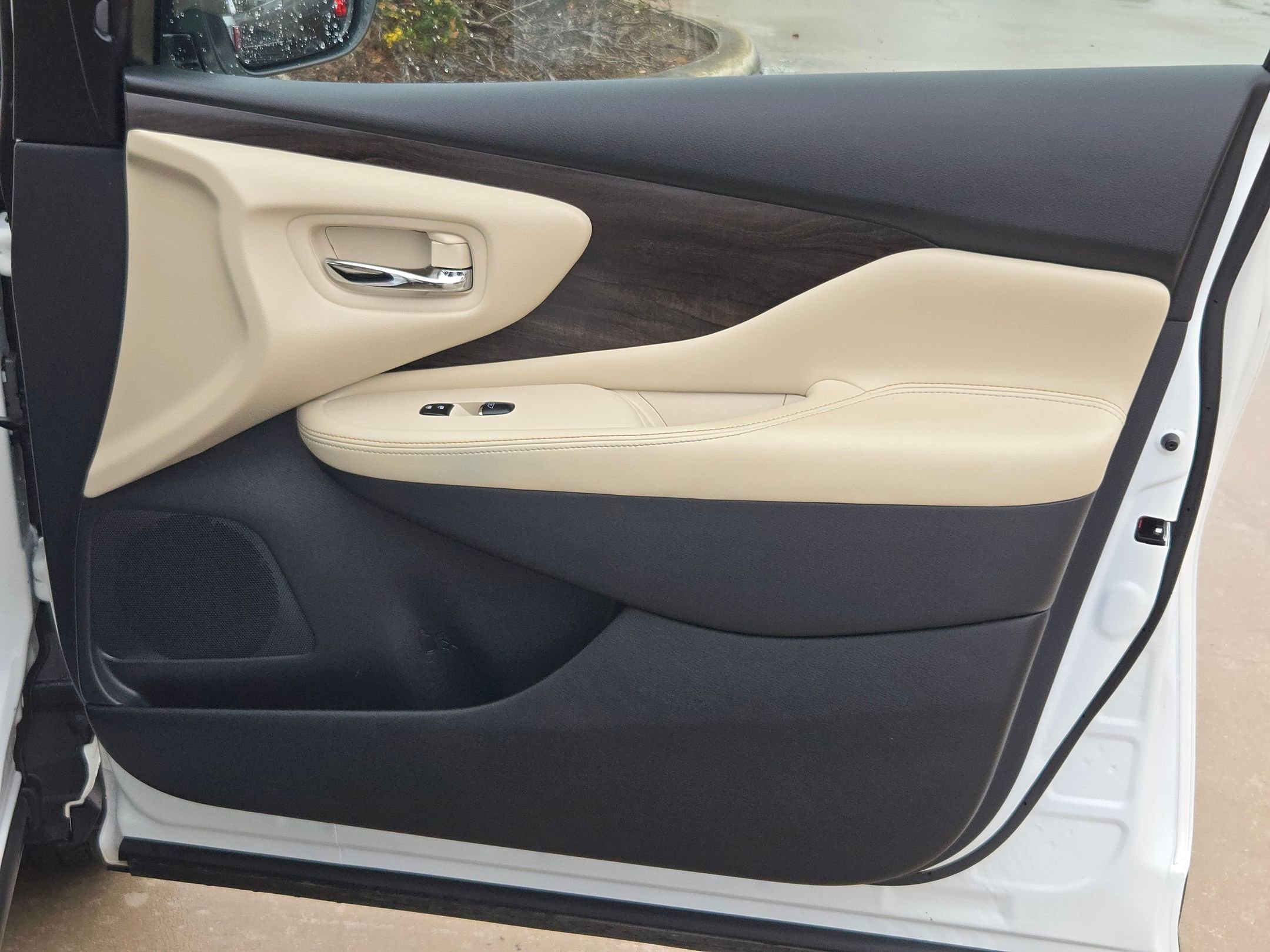 Certified 2024 Nissan Murano Platinum w/ Cargo Package image 30