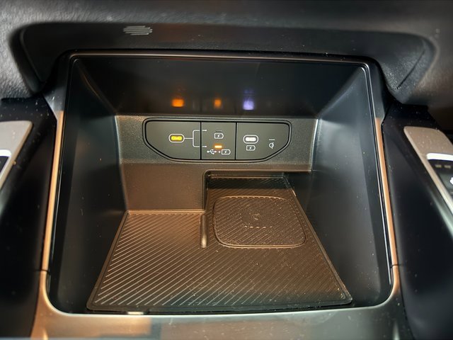 Used 2024 Kia Sorento S image 17