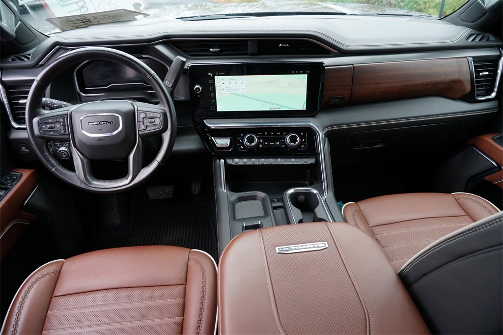 Used 2024 GMC Sierra 3500 Denali Ultimate image 27