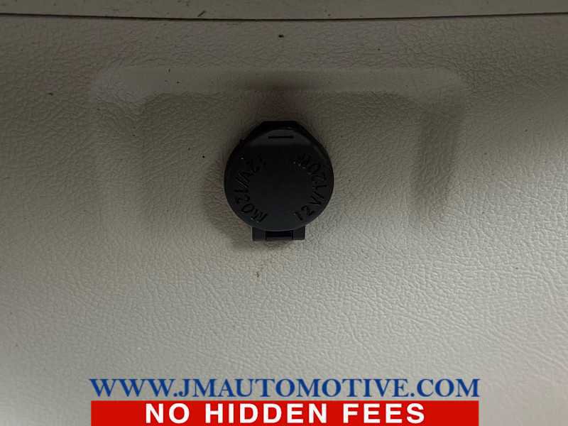 Used 2020 Toyota Sienna XLE FWD image 40